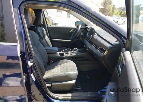 2023 Mitsubishi Outlander Se 2.5 S-Awc z USA, uszkodzony, nr VIN JA4J4UA81PZ055657